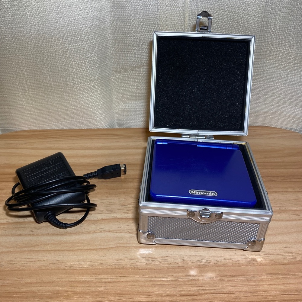 Nintendo Gameboy Advance SP in Cobalt Blue with Protective Case and Charger